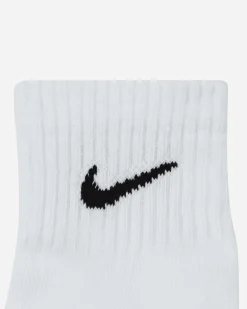NIKE Retail B.V. Everyday Cushioned Training Ankle Socks (3 Pairs)< Chaussettes