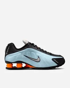 NIKE Retail B.V. Shox R4< Nike Shox