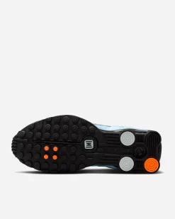 NIKE Retail B.V. Shox R4< Nike Shox