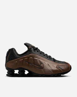 NIKE Retail B.V. Shox R4< Nike Shox