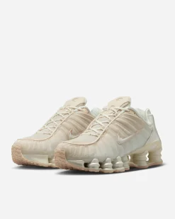 NIKE Retail B.V. Shox TL< Nike Shox